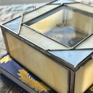 vintage slag glass trinket box